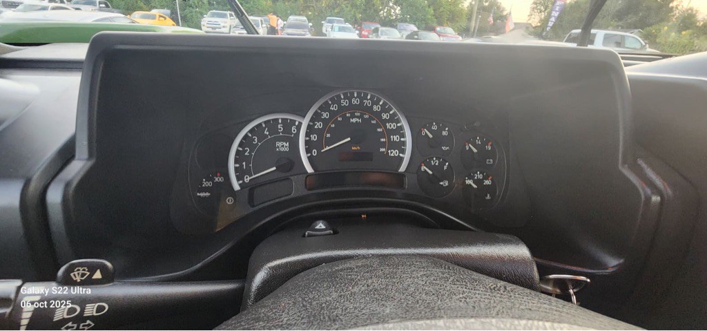 2005 HUMMER H2 Image 29