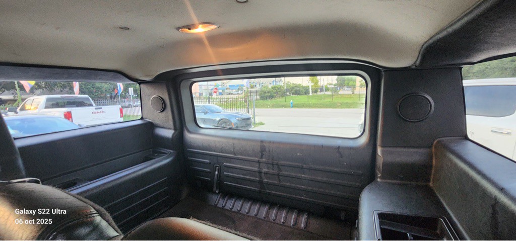 2005 HUMMER H2 Image 32
