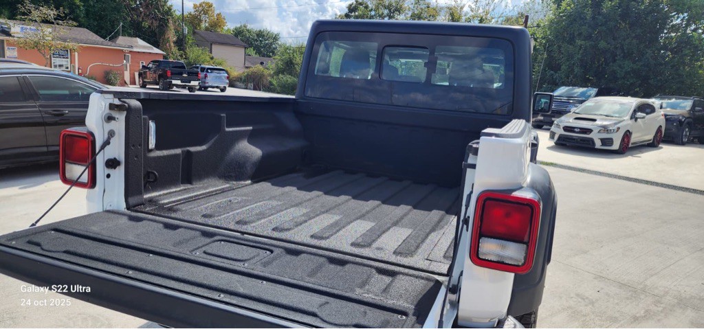 2021 Jeep Gladiator Image 8