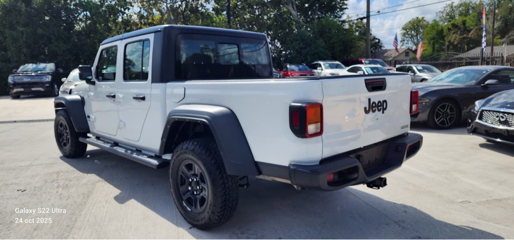 2021 Jeep Gladiator Image 9