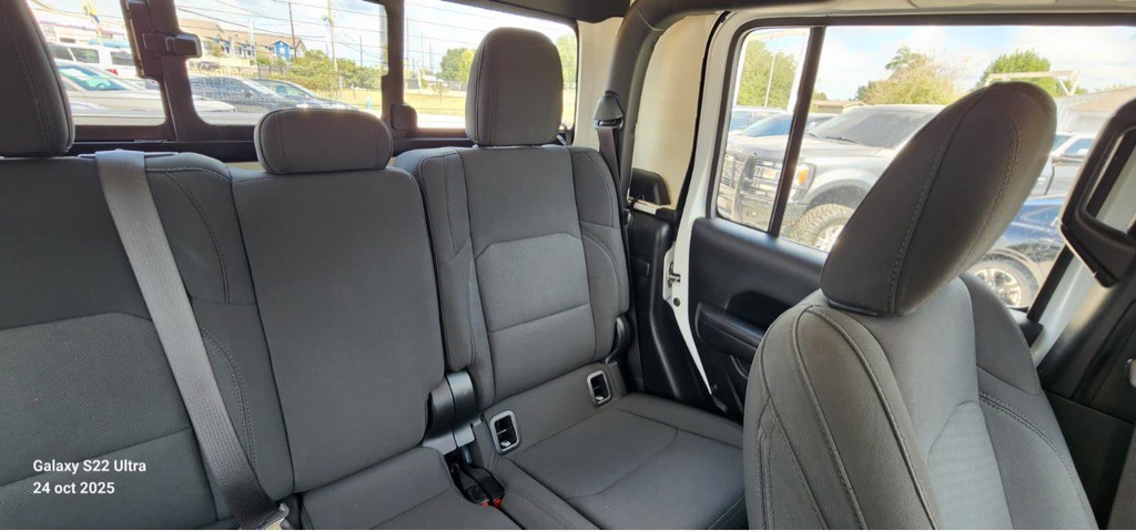 2021 Jeep Gladiator Image 12