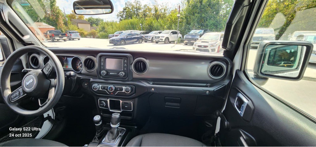 2021 Jeep Gladiator Image 14