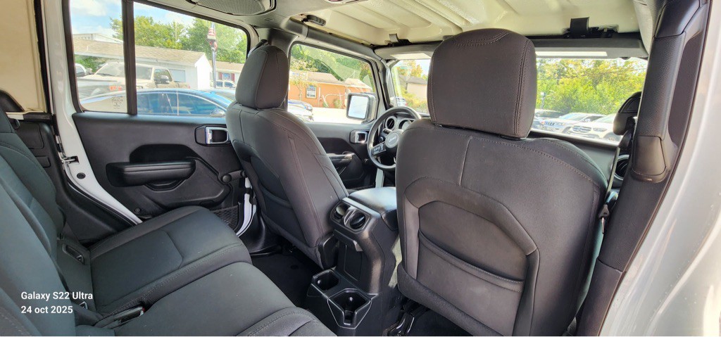 2021 Jeep Gladiator Image 16