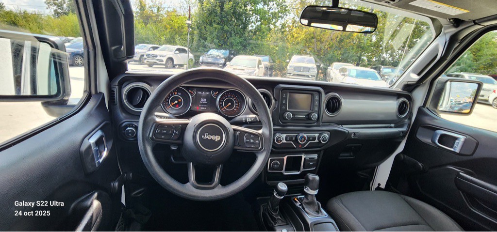 2021 Jeep Gladiator Image 25