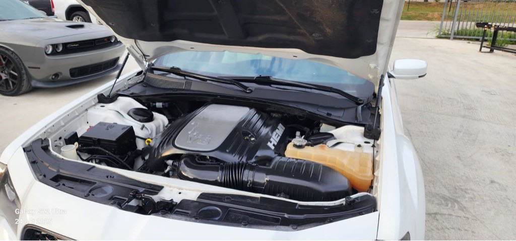 2019 Chrysler 300 Image 19