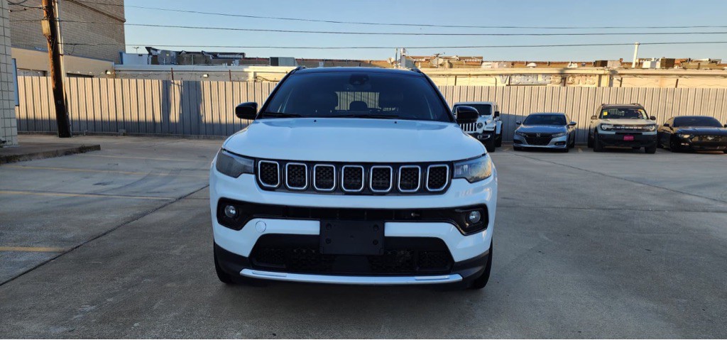 2024 Jeep Compass Image 2