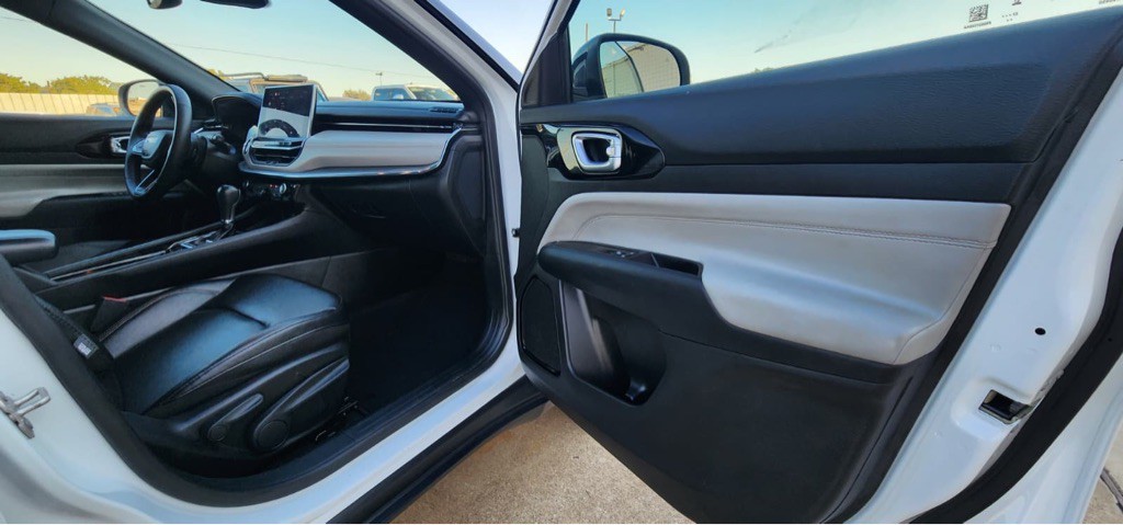 2024 Jeep Compass Image 18