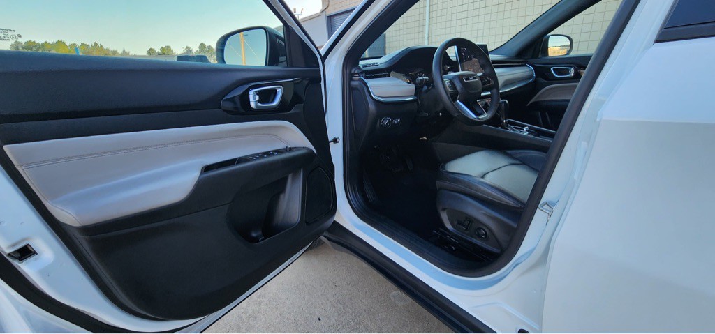 2024 Jeep Compass Image 19