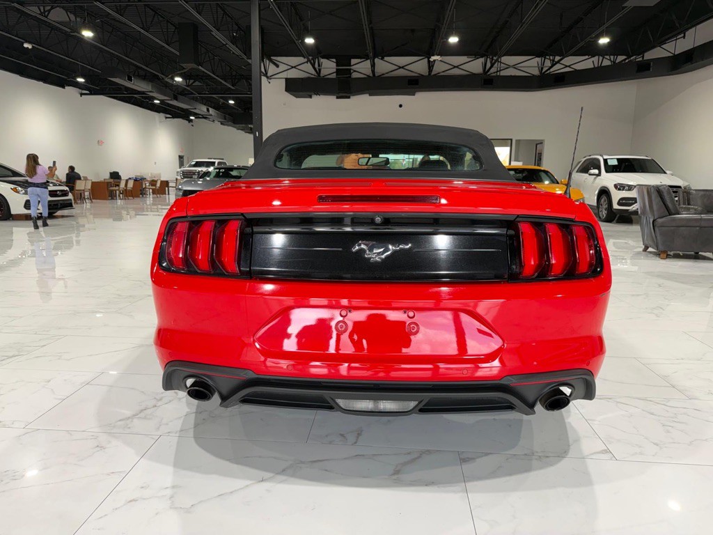 2020 Ford Mustang Image 7