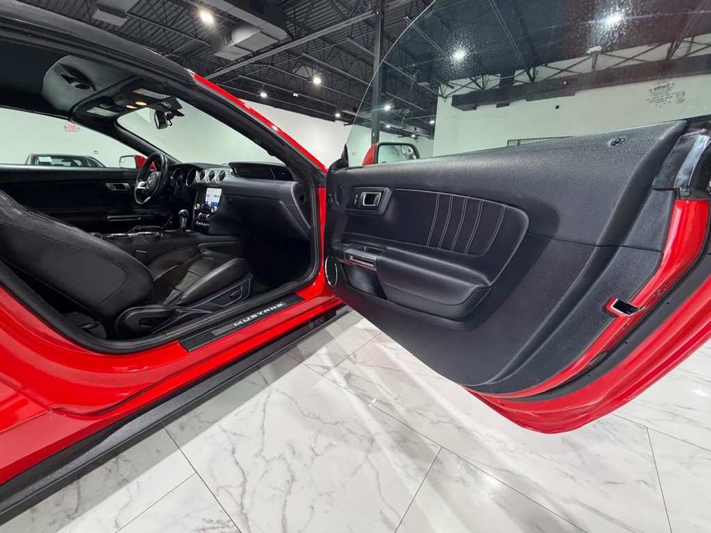 2020 Ford Mustang Image 10