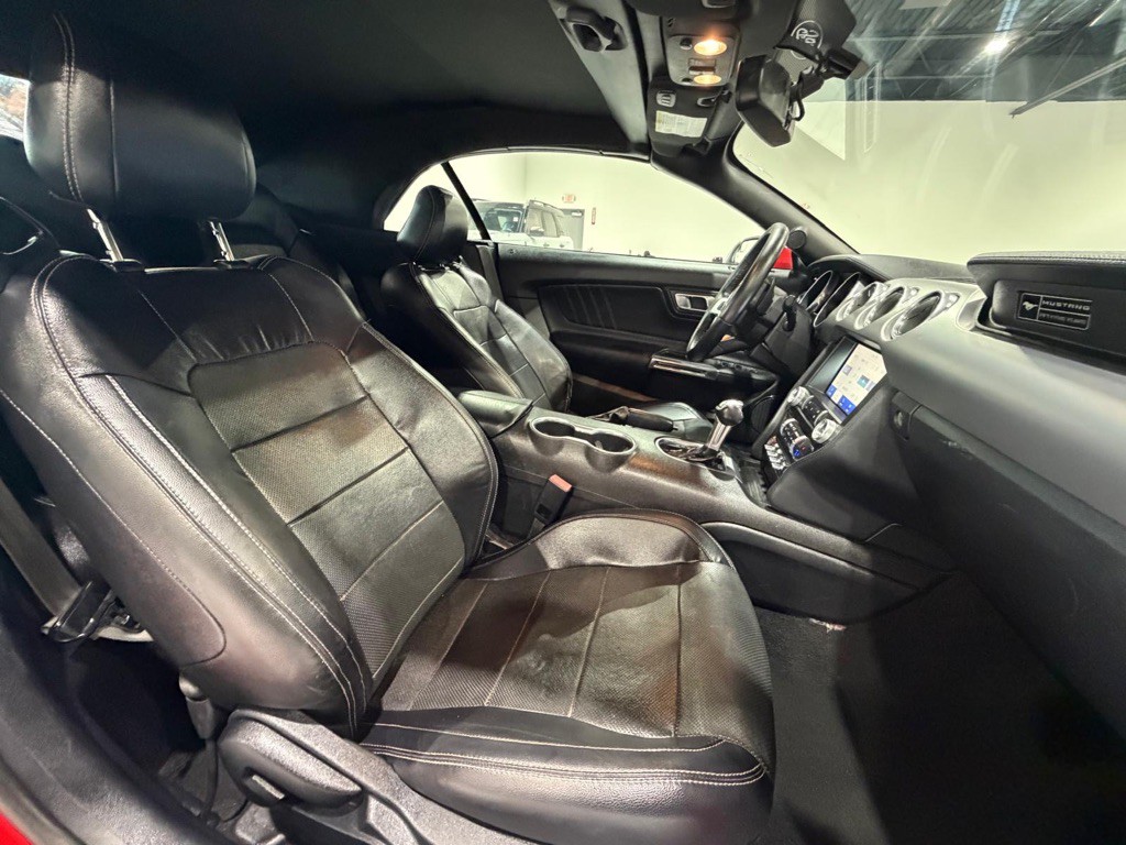 2020 Ford Mustang Image 12