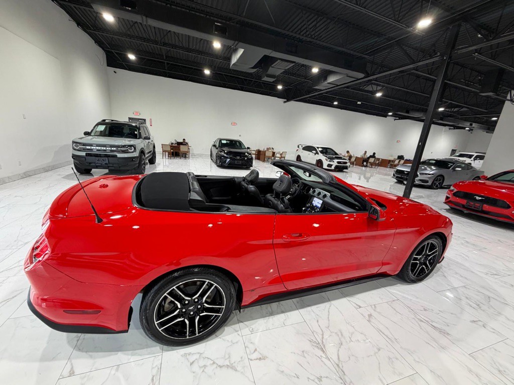 2020 Ford Mustang Image 23