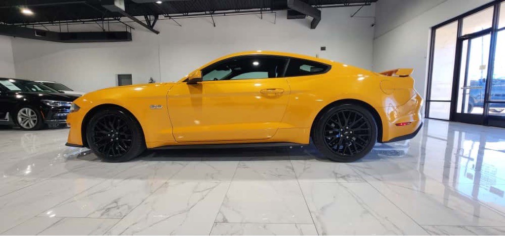 2022 Ford Mustang Image 5