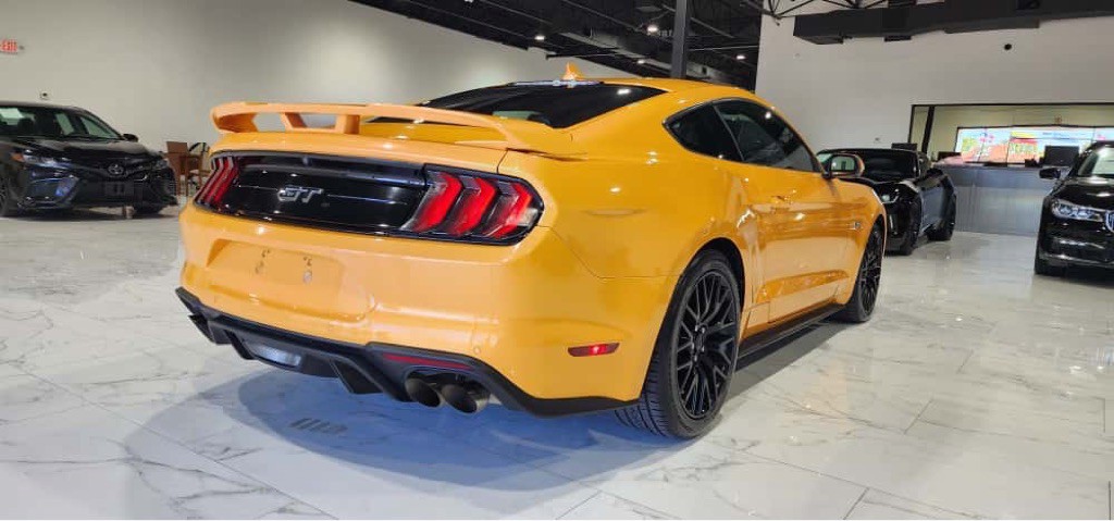 2022 Ford Mustang Image 6