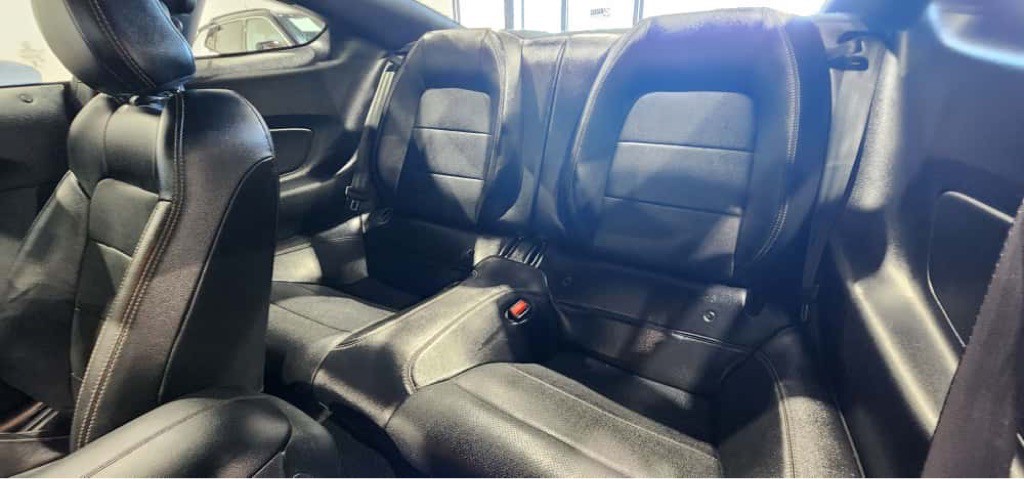 2022 Ford Mustang Image 12