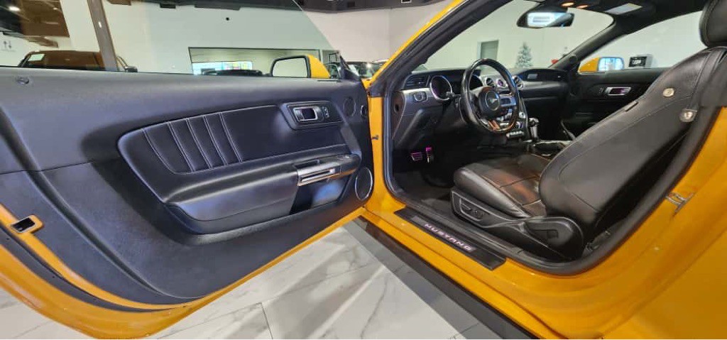 2022 Ford Mustang Image 14