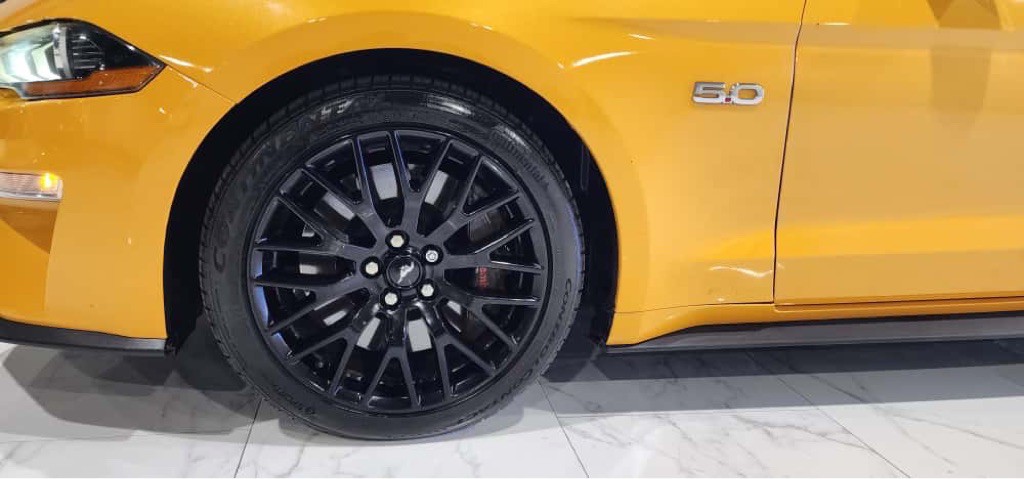 2022 Ford Mustang Image 19