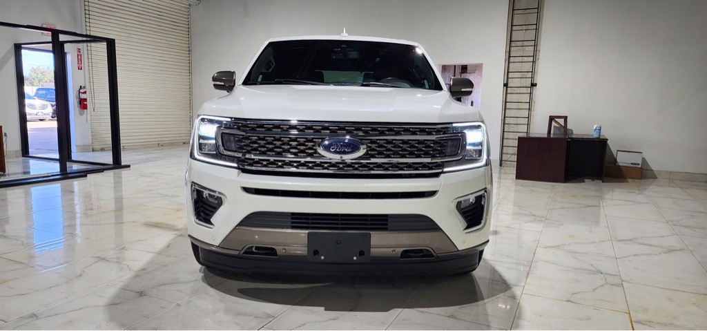 2021 Ford Expedition Image 2