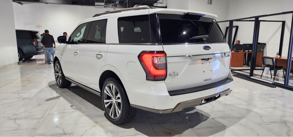 2021 Ford Expedition Image 8