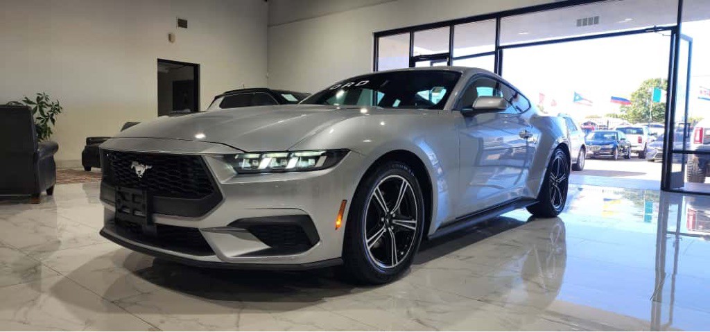 2024 Ford Mustang Image 1