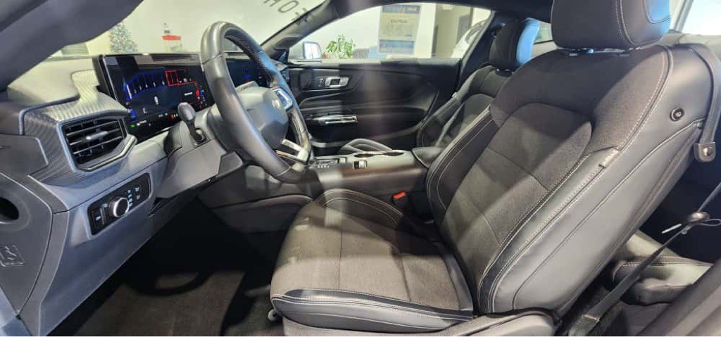 2024 Ford Mustang Image 12