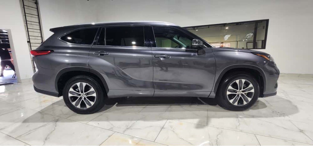2022 Toyota Highlander Image 4