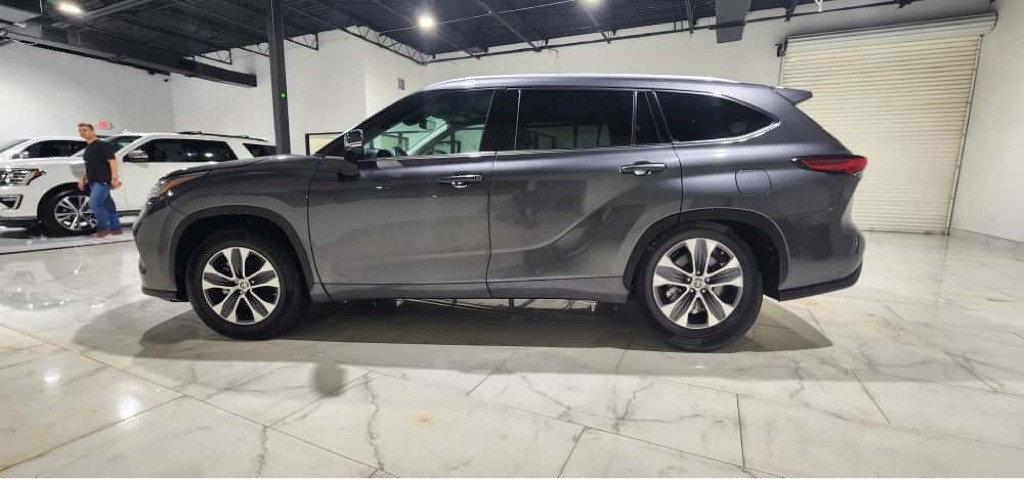 2022 Toyota Highlander Image 5