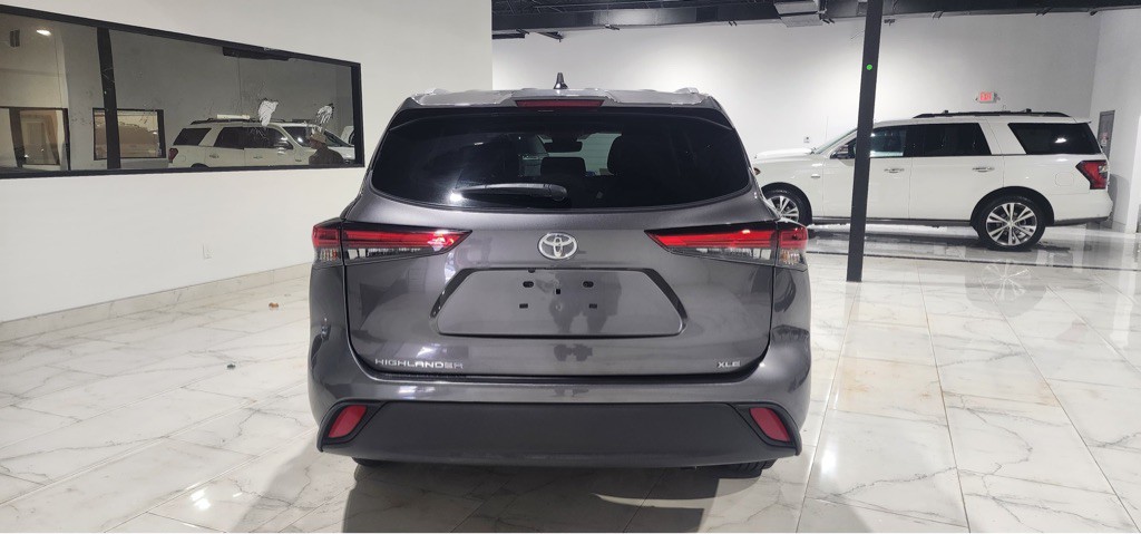 2022 Toyota Highlander Image 8