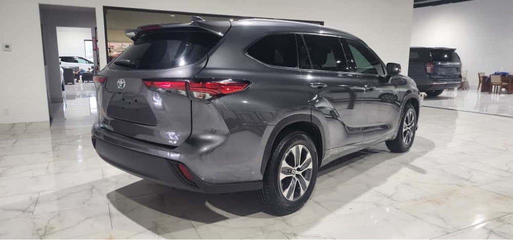 2022 Toyota Highlander Image 9