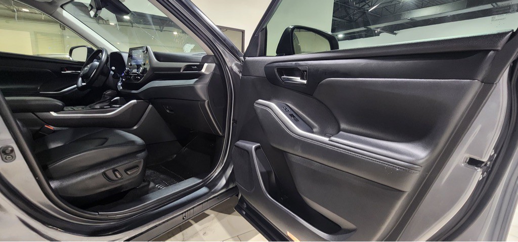 2022 Toyota Highlander Image 24