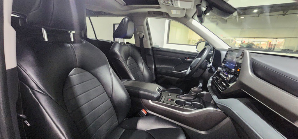 2022 Toyota Highlander Image 28
