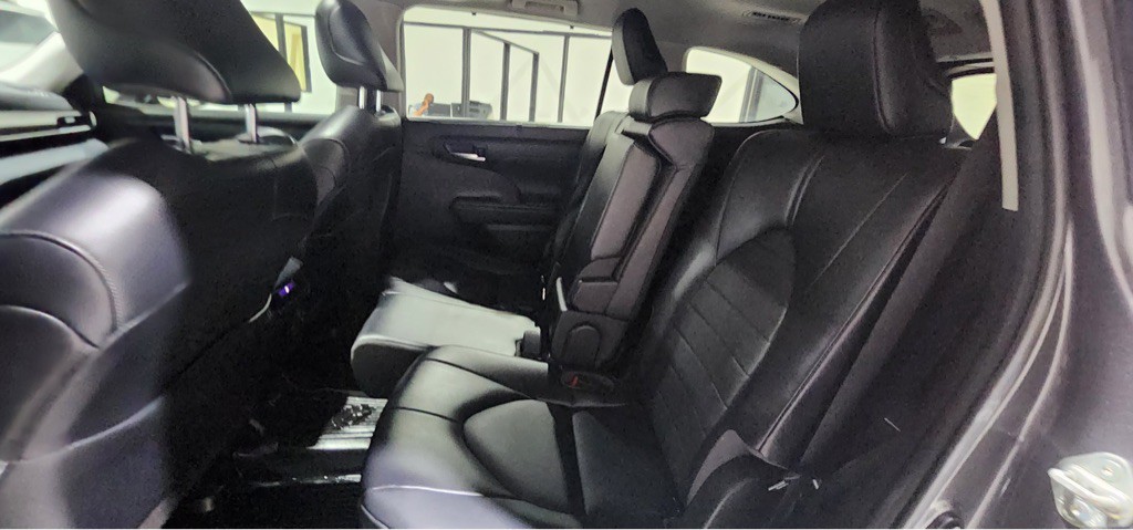 2022 Toyota Highlander Image 34