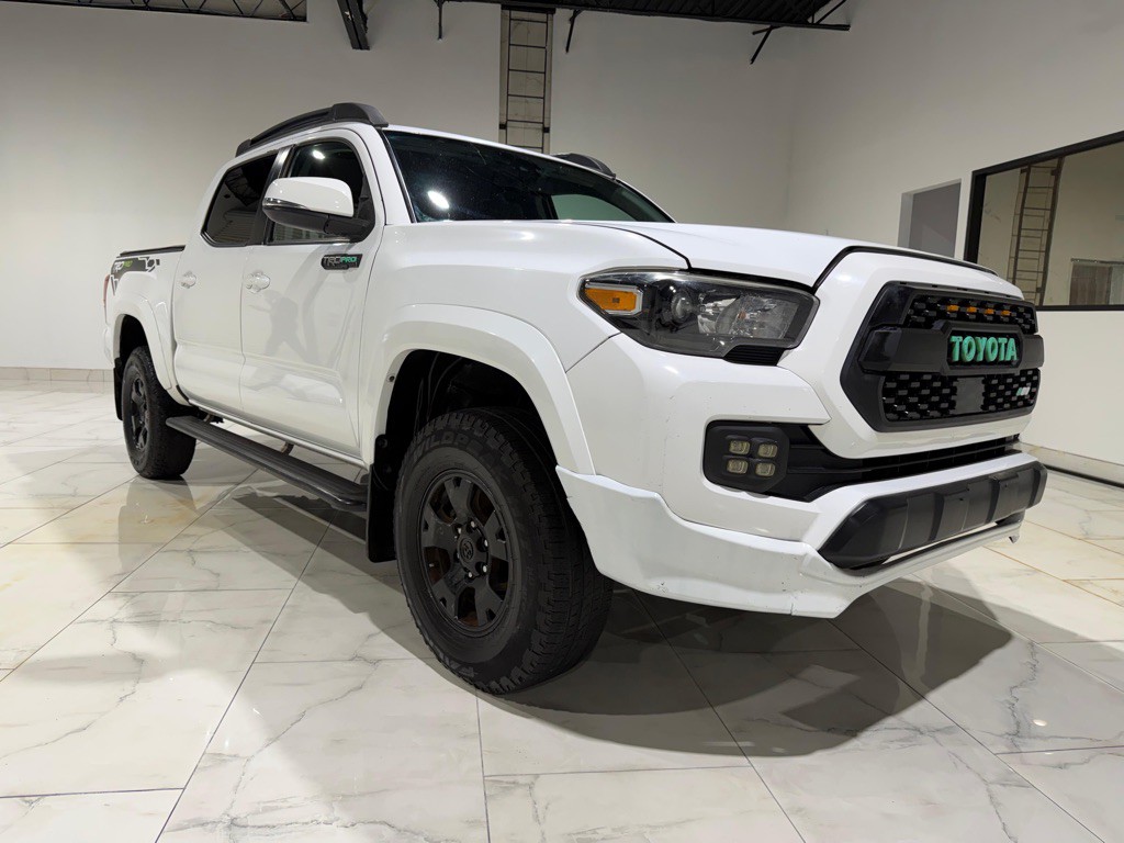 2019 Toyota Tacoma Image 3