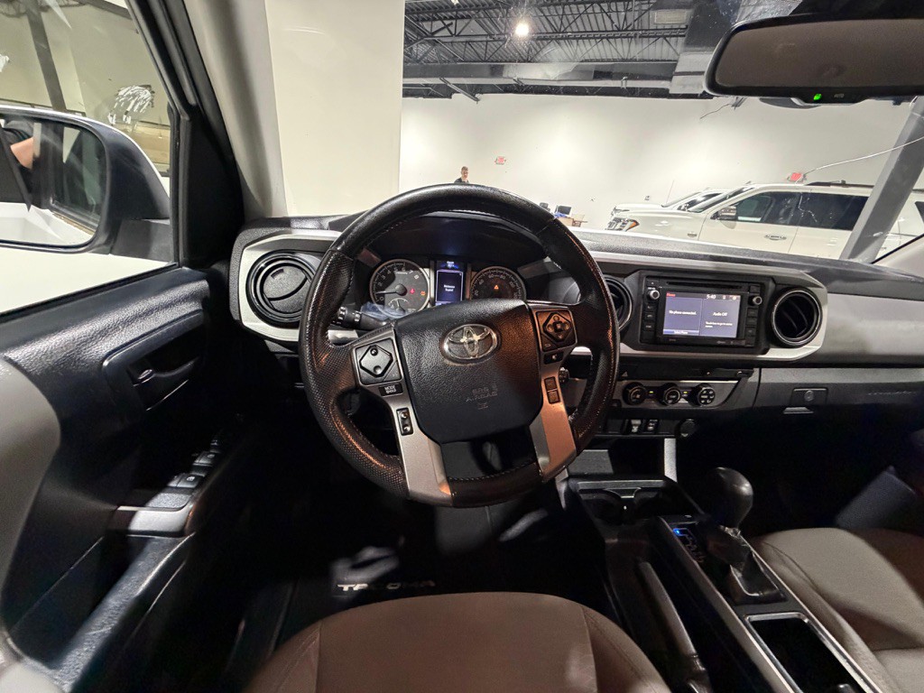 2019 Toyota Tacoma Image 16