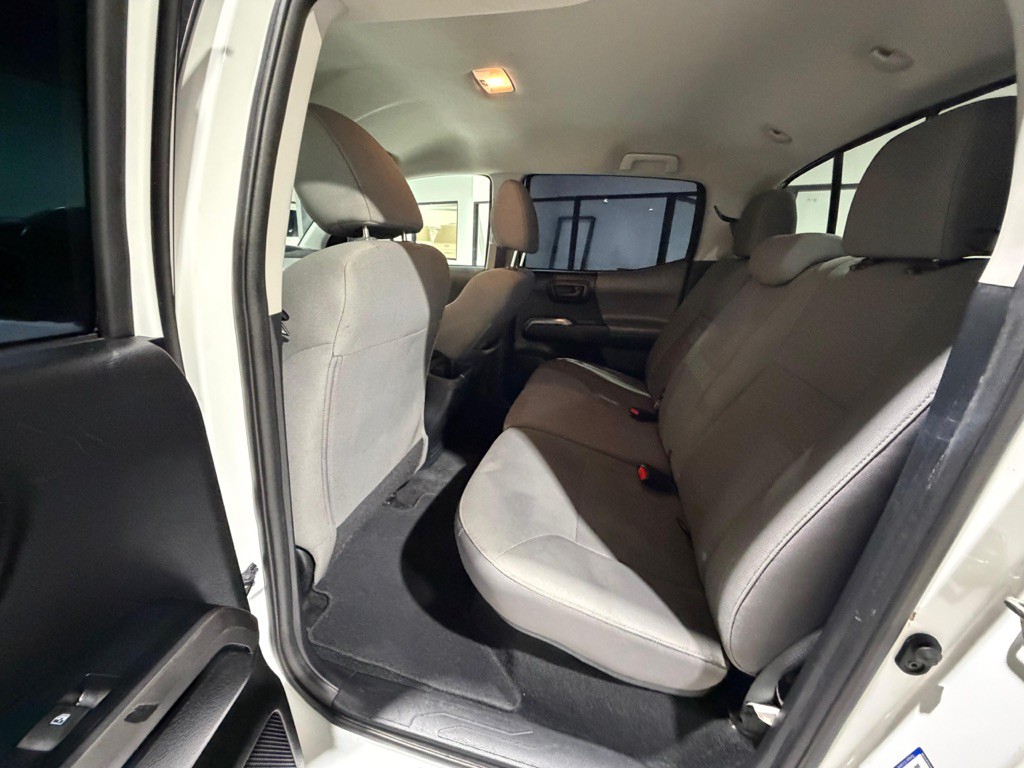 2019 Toyota Tacoma Image 23