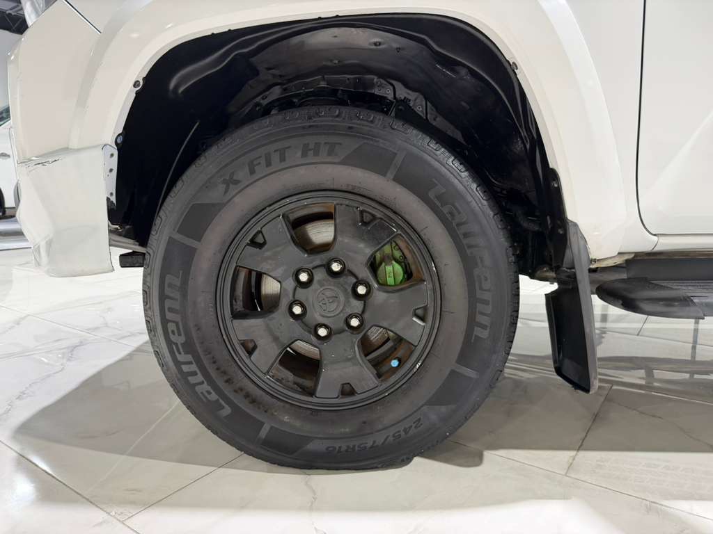 2019 Toyota Tacoma Image 33