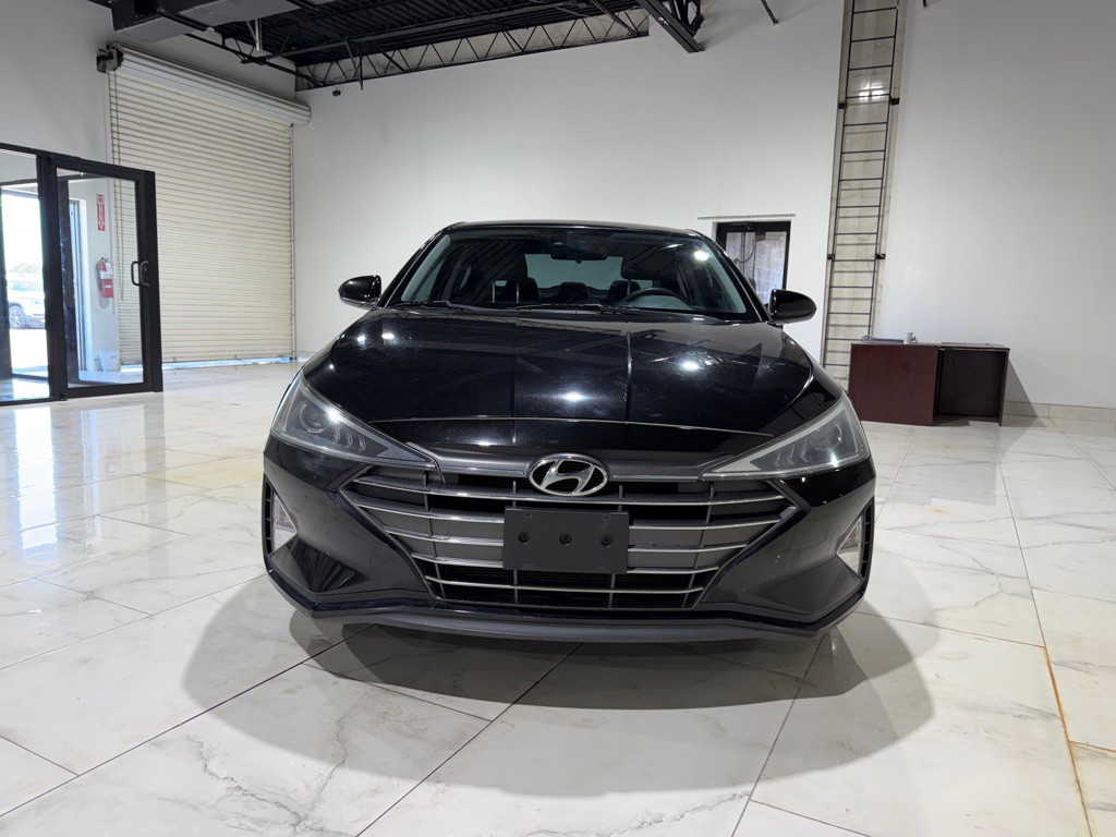 2020 Hyundai Elantra Image 2
