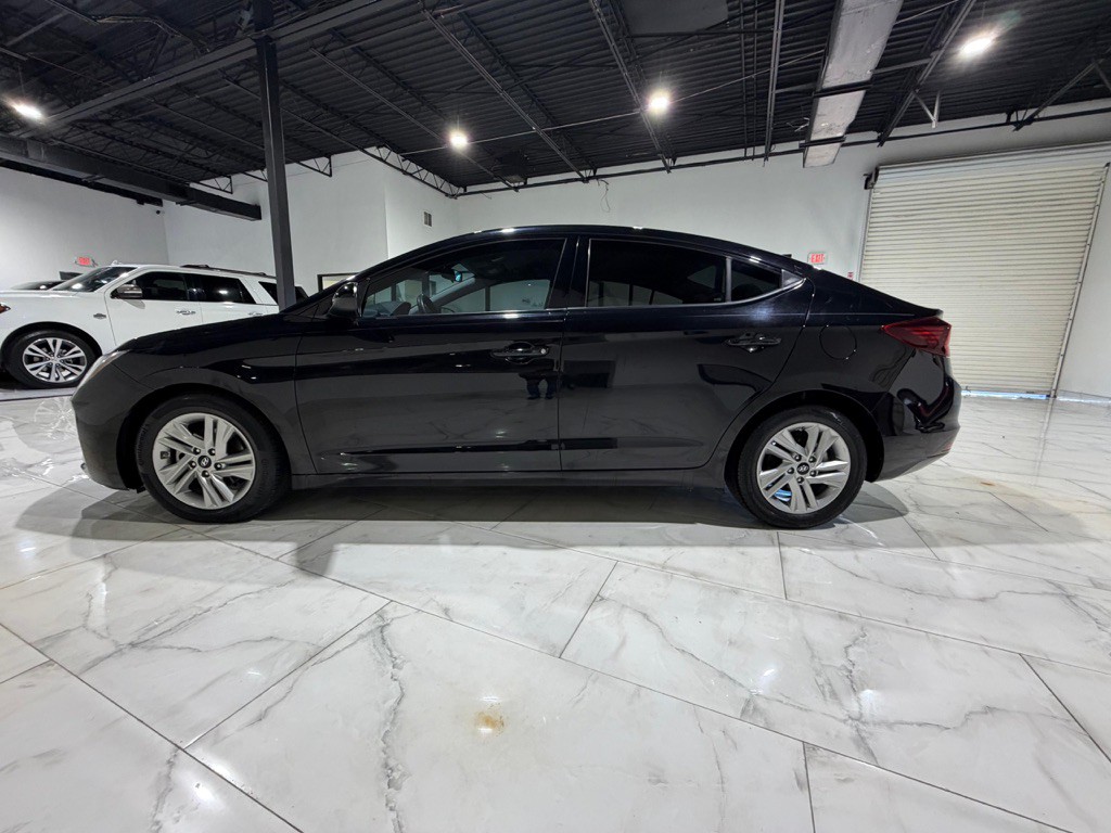 2020 Hyundai Elantra Image 4