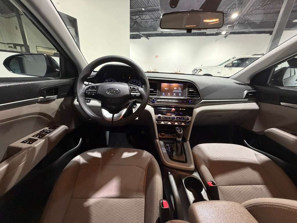 2020 Hyundai Elantra Image 12