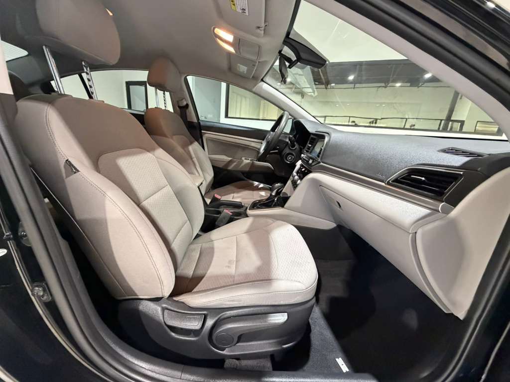 2020 Hyundai Elantra Image 16