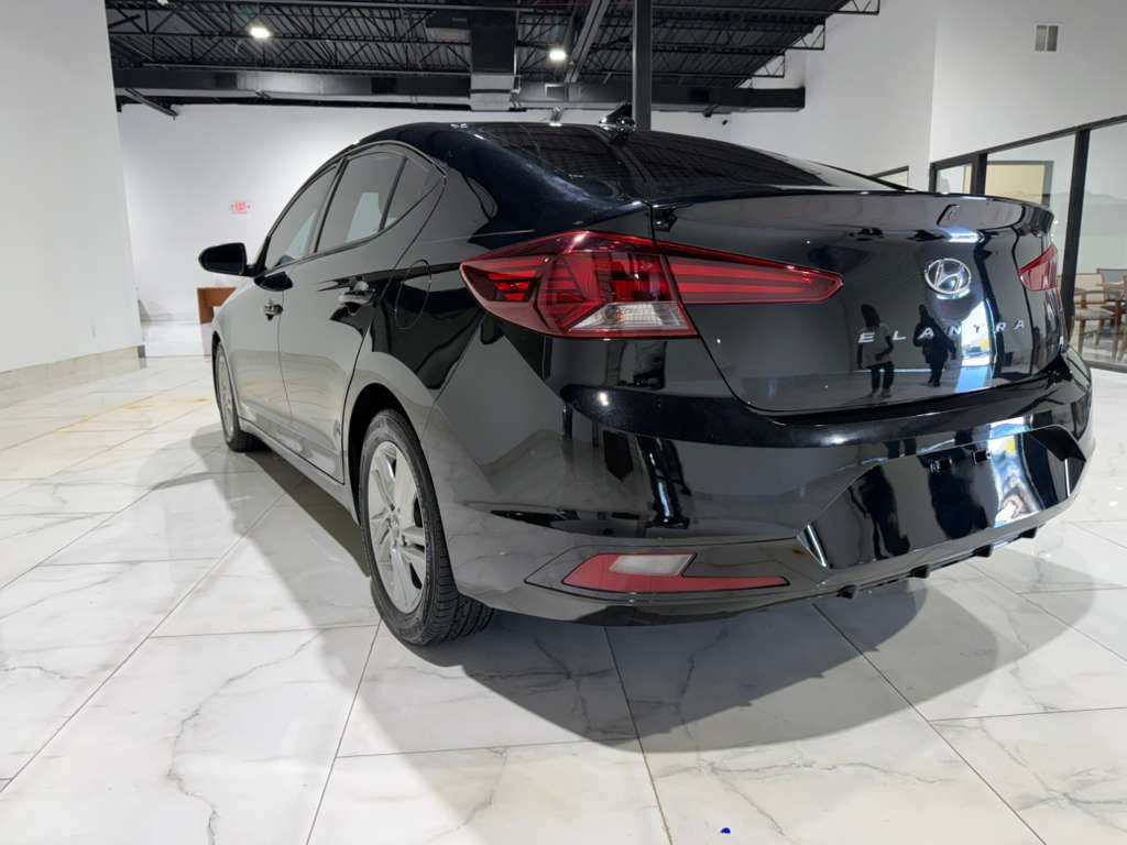 2020 Hyundai Elantra Image 25