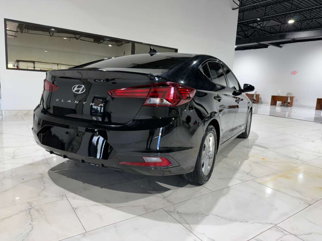 2020 Hyundai Elantra Image 26