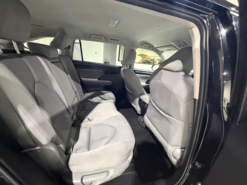 2022 Toyota Highlander Image 13