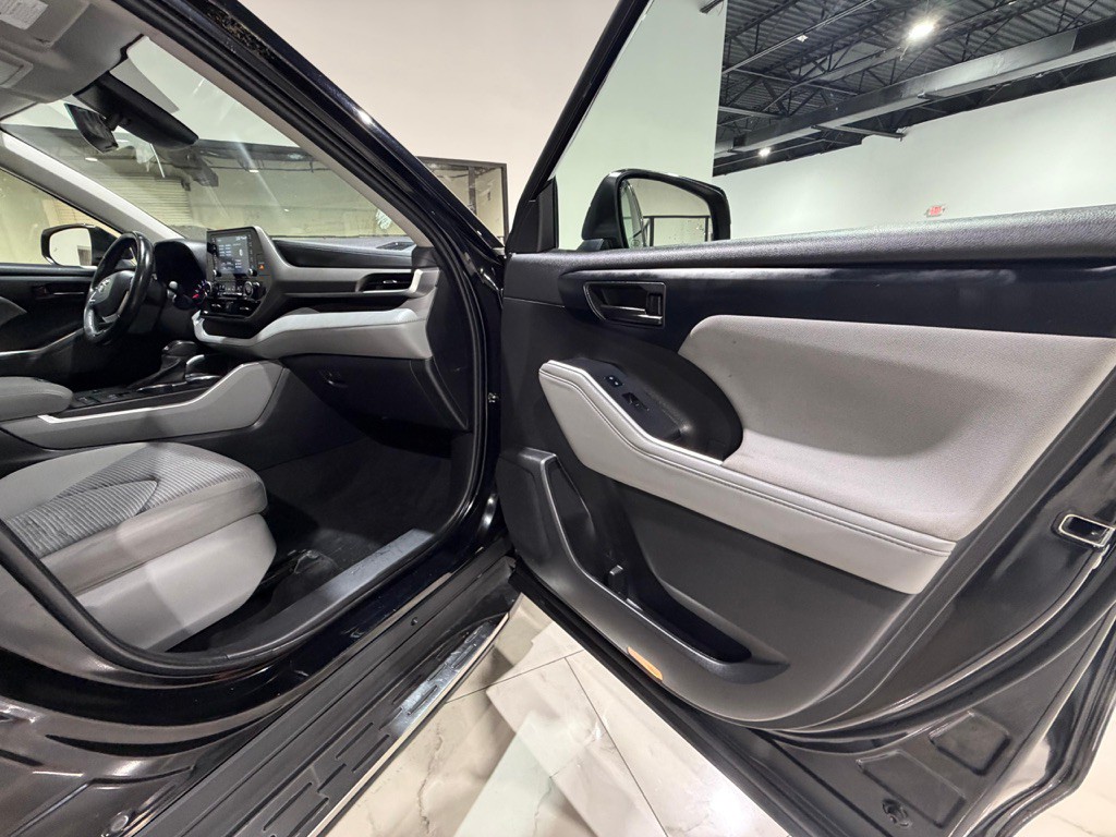 2022 Toyota Highlander Image 17