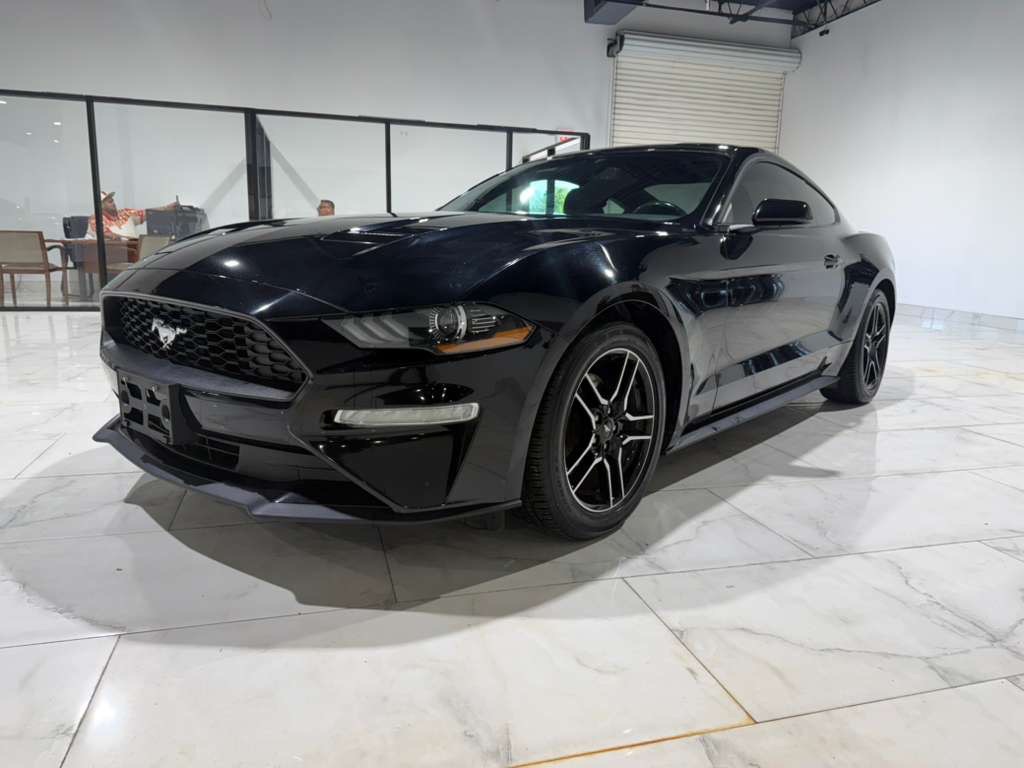 2018 Ford Mustang Image 3