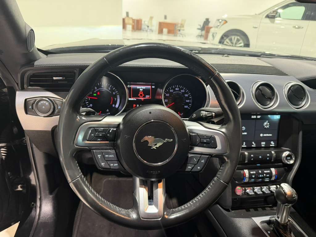 2018 Ford Mustang Image 17