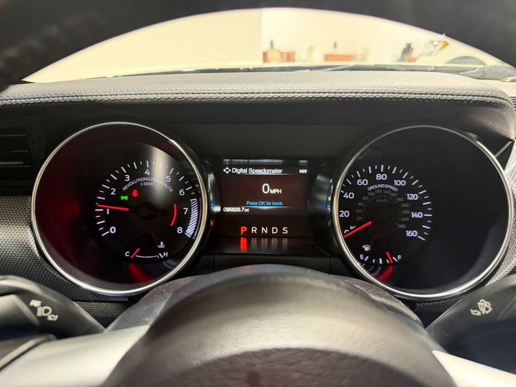 2018 Ford Mustang Image 18