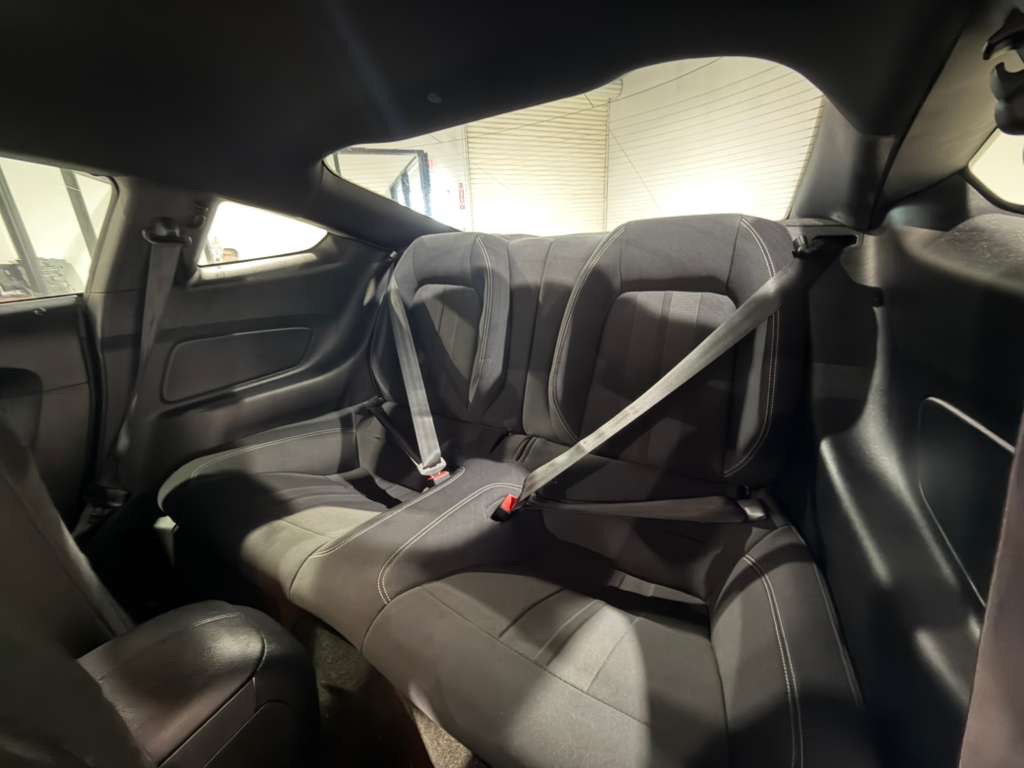 2018 Ford Mustang Image 19