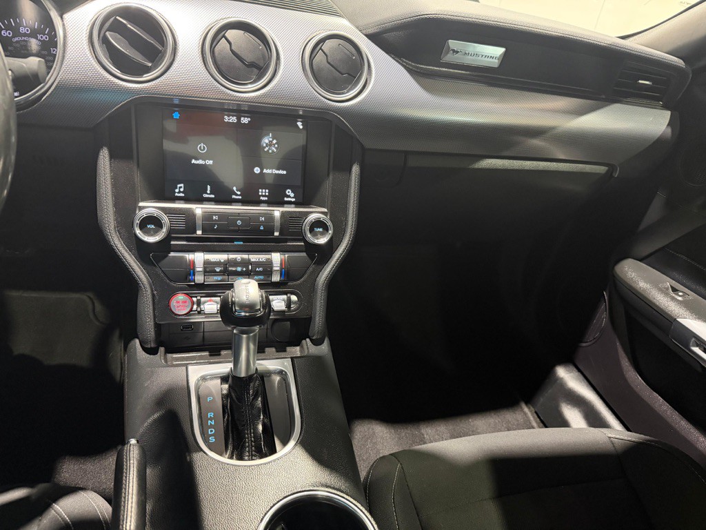 2018 Ford Mustang Image 22