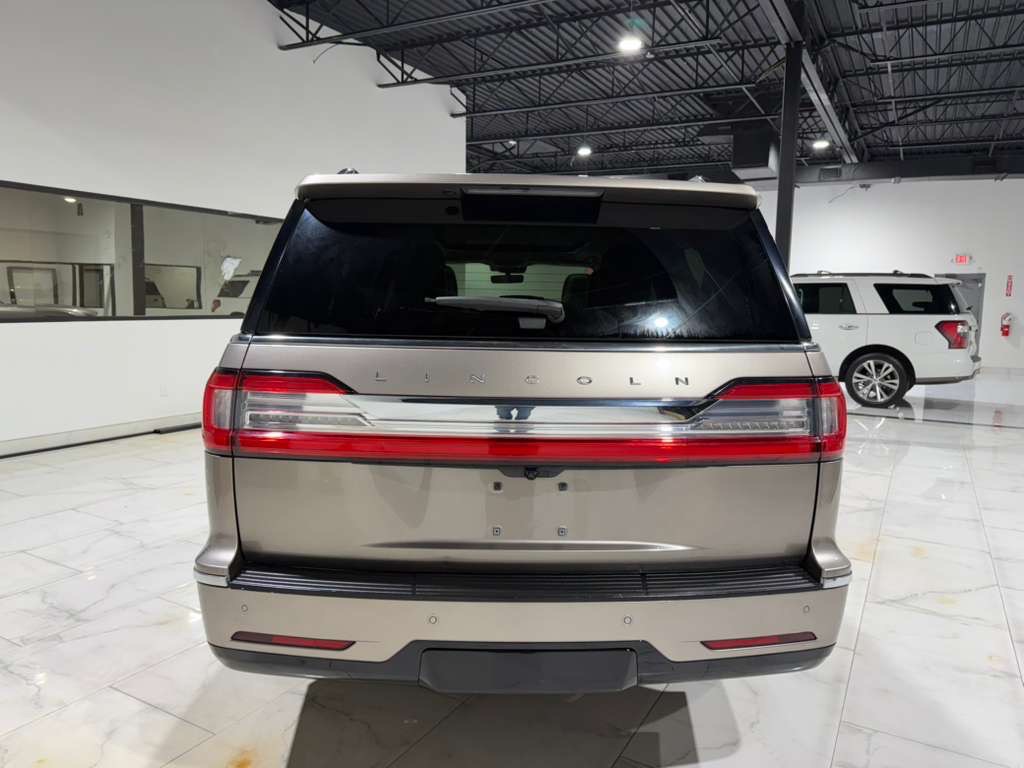 2019 Lincoln Navigator Image 7